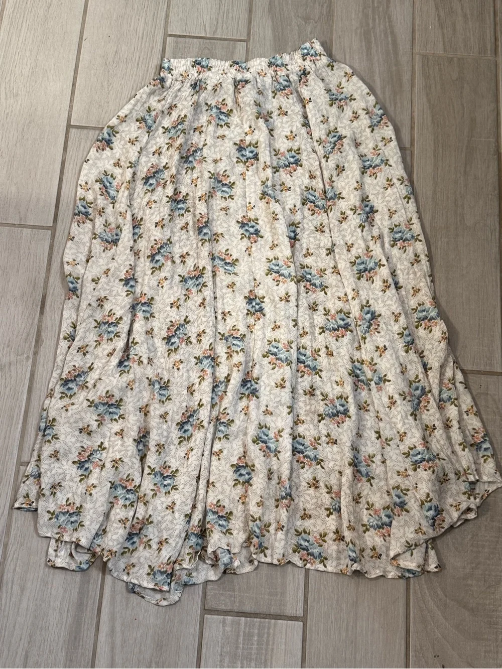 Vintage 1990 Cream Floral Maxi Skirt for Women - Boho Gathered Waist